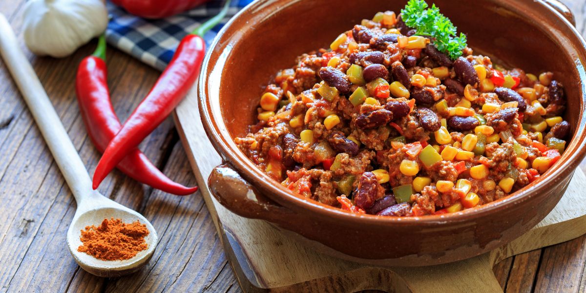 Easy and budget-friendly chili con carne for busy weeknights