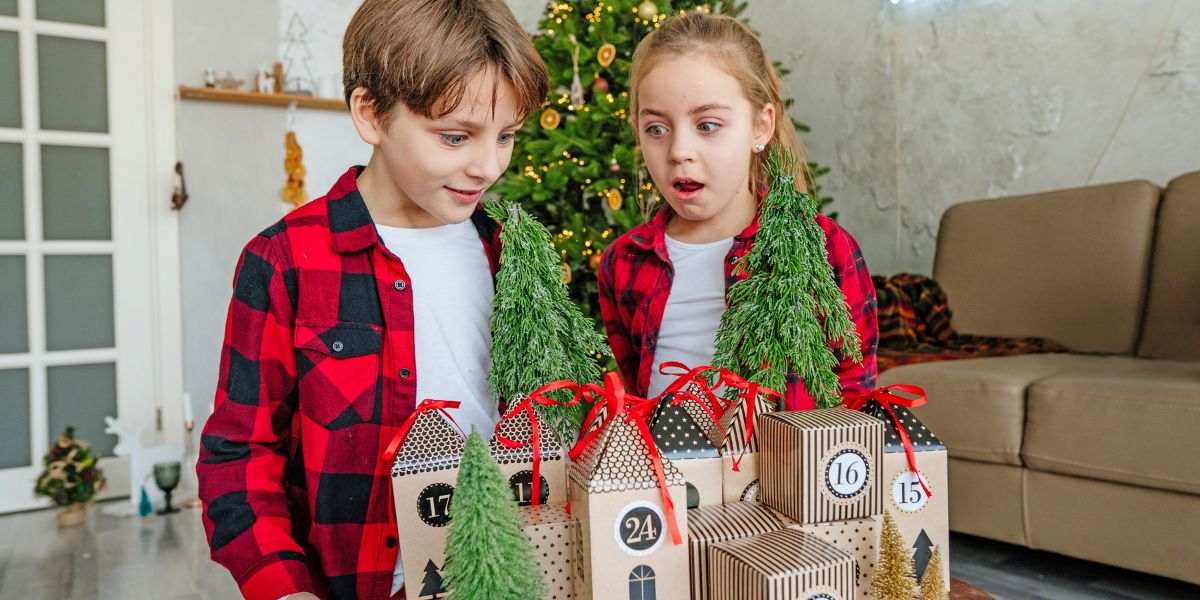 Make your teenager happy with these little gifts to slip into his advent calendar!