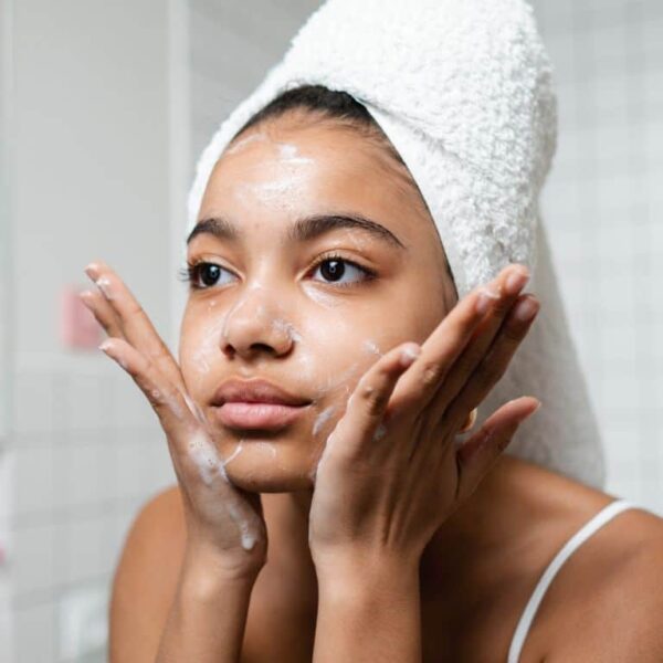 Glowing skin in just a few steps: discover the perfect order to apply your skincare products!